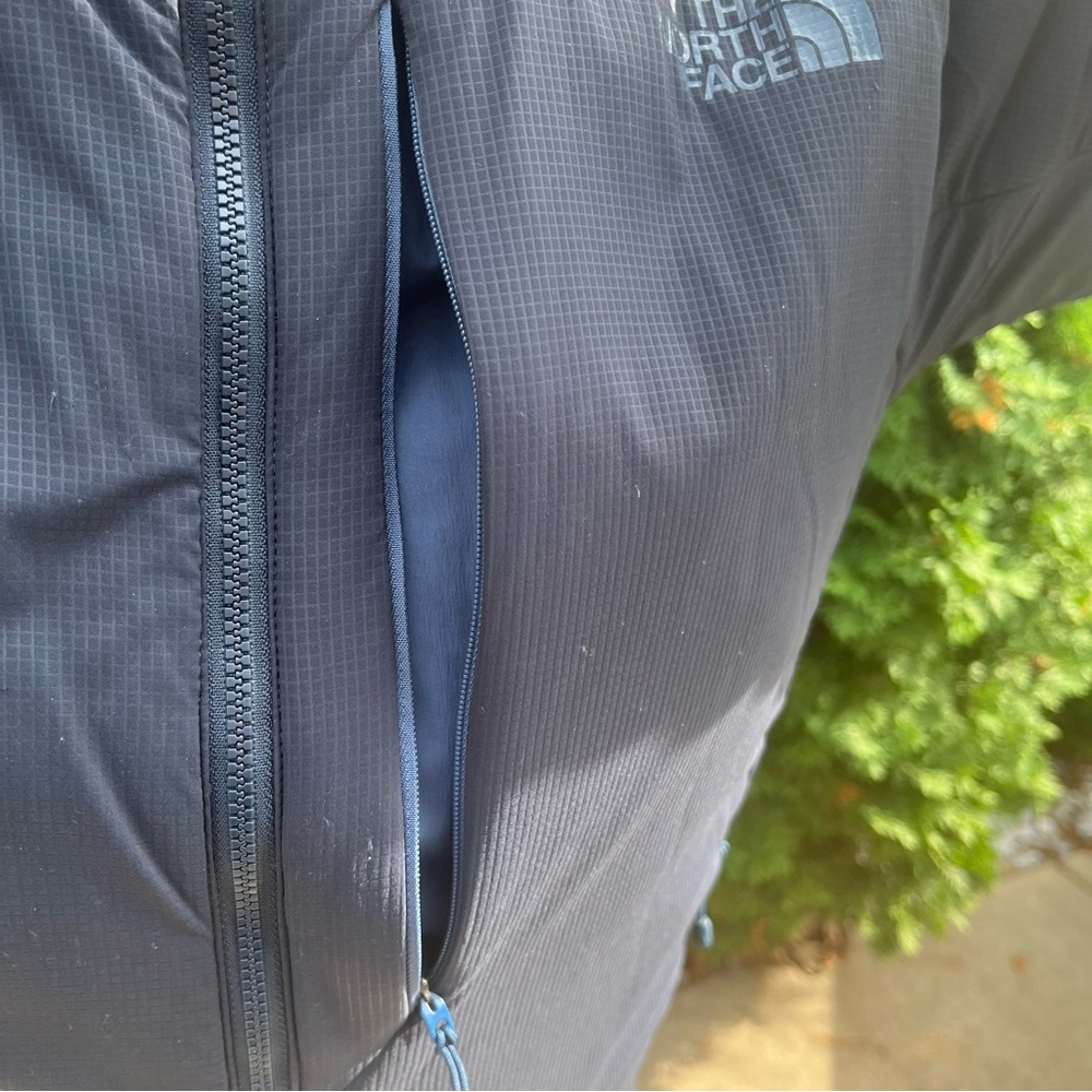 The North Face Men's sz large Blue biking/skiing sport jacket - Picture 9 of 9